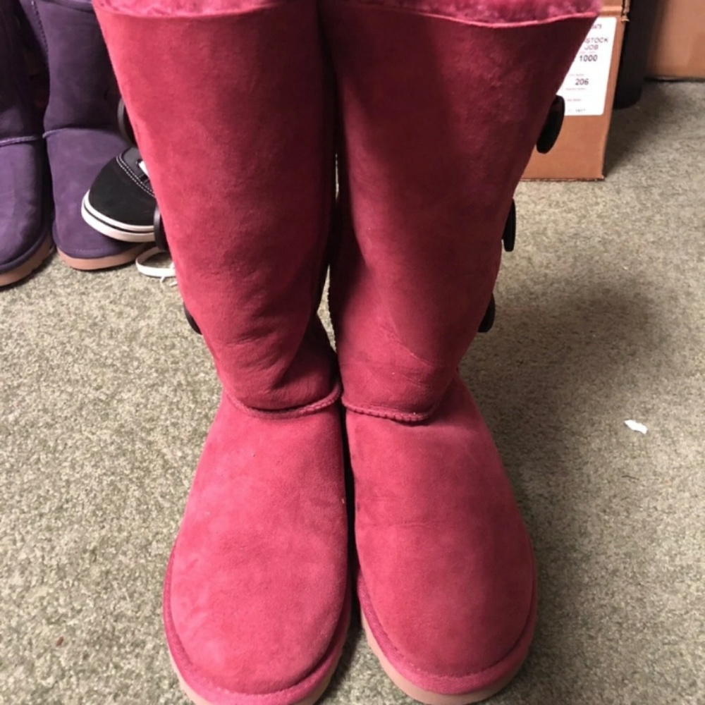 Re poshed Euc sangria colored uggs